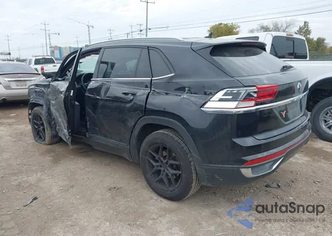 2021 Volkswagen Atlas Cross Sport 2.0T S z USA, uszkodzony, nr VIN 1V2AC2CA6MC236540